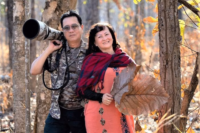 Nhiếp ảnh gia Nguyễn Thanh Li&ecirc;m v&agrave; vợ trong chuyến săn ảnh