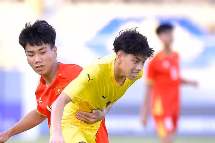 U17 Việt Nam dẫn trước Malaysia 2-0: Tỏa sáng ở chung kết Đông Nam Á