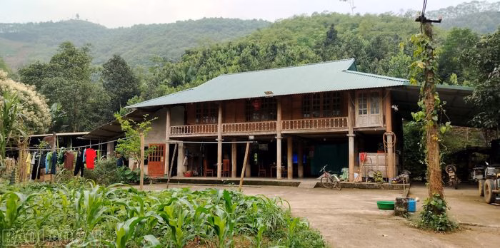 Văn h&oacute;a người Cao Lan tại th&ocirc;n Đ&aacute; Chồng