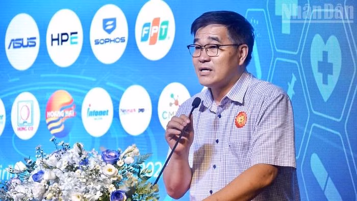 Đại diện Bệnh viện Truyền m&aacute;u huyết học TP.HCM chia sẻ về vận h&agrave;nh bệnh &aacute;n điện tử