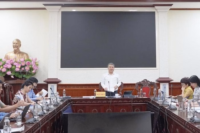 Hội đồng thẩm định dự &aacute;n Luật Kinh doanh bất động sản