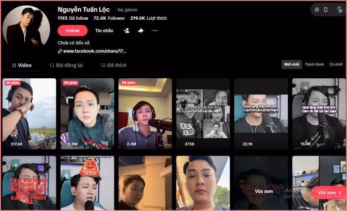 H&igrave;nh ảnh Ho&agrave;i L&acirc;m thoải m&aacute;i khi h&aacute;t livestream