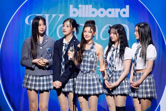 NewJeans và ‘cuộc đổ bộ’ Copenhagen: Tín hiệu trở lại đầy biến động