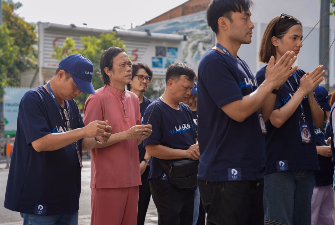 NSƯT Ho&agrave;i Linh trong dự &aacute;n La b&agrave;n kh&ocirc;ng hướng Bắc