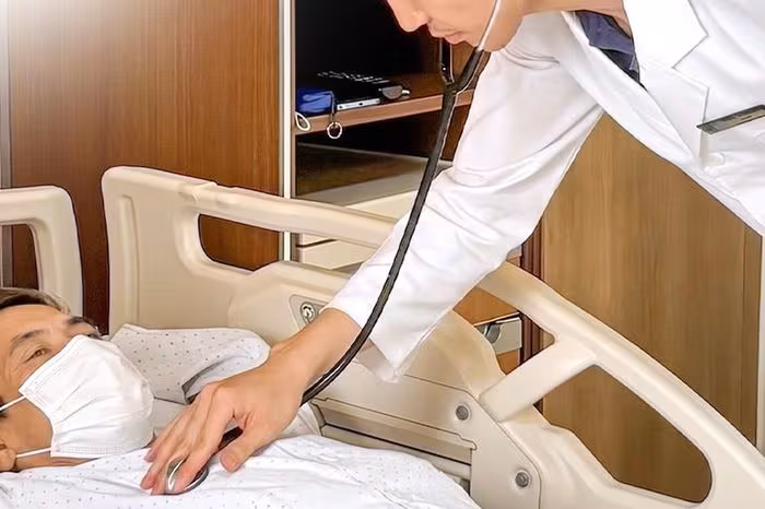 Sai lầm khi dùng thuốc giảm đau gây xuất huyết dạ dày nguy hiểm