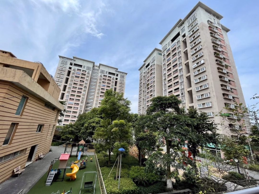 Ph&acirc;n t&iacute;ch ch&iacute;nh s&aacute;ch đ&aacute;nh thuế bất động sản thứ hai để điều tiết thị trường nh&agrave; ở tại Việt Nam