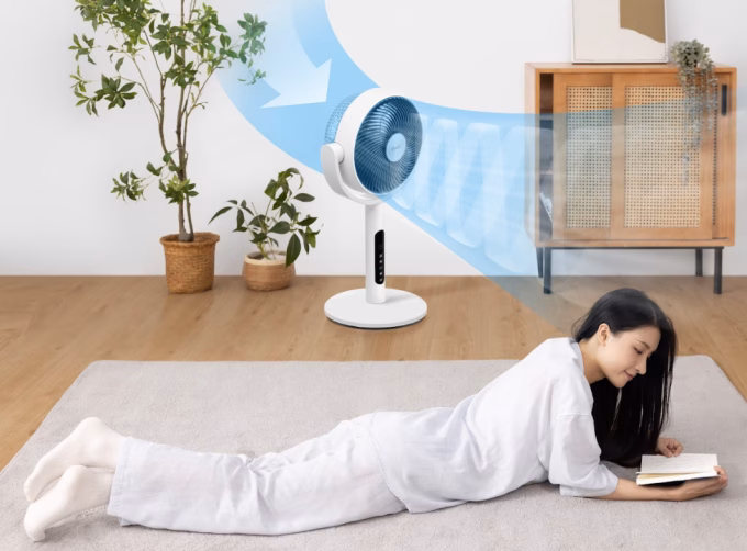 Luồng gi&oacute; đối lưu mạnh mẽ từ quạt Levoit CirculAir gi&uacute;p l&agrave;m m&aacute;t to&agrave;n bộ căn ph&ograve;ng