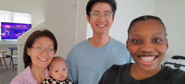 Mẹ Giới Giới sang Mỹ hỗ trợ con d&acirc;u v&agrave; chăm s&oacute;c ch&aacute;u nội