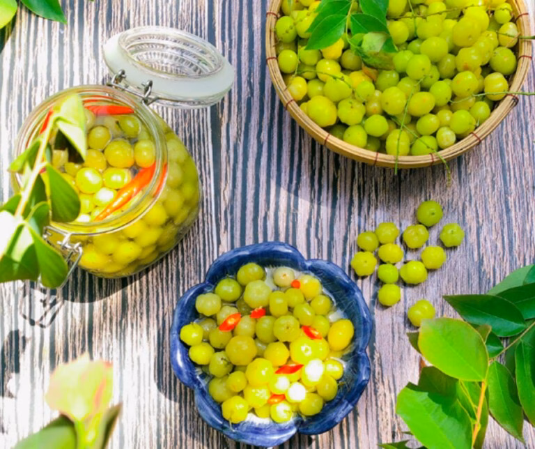 C&acirc;y ch&ugrave;m ruột trĩu quả trong vườn