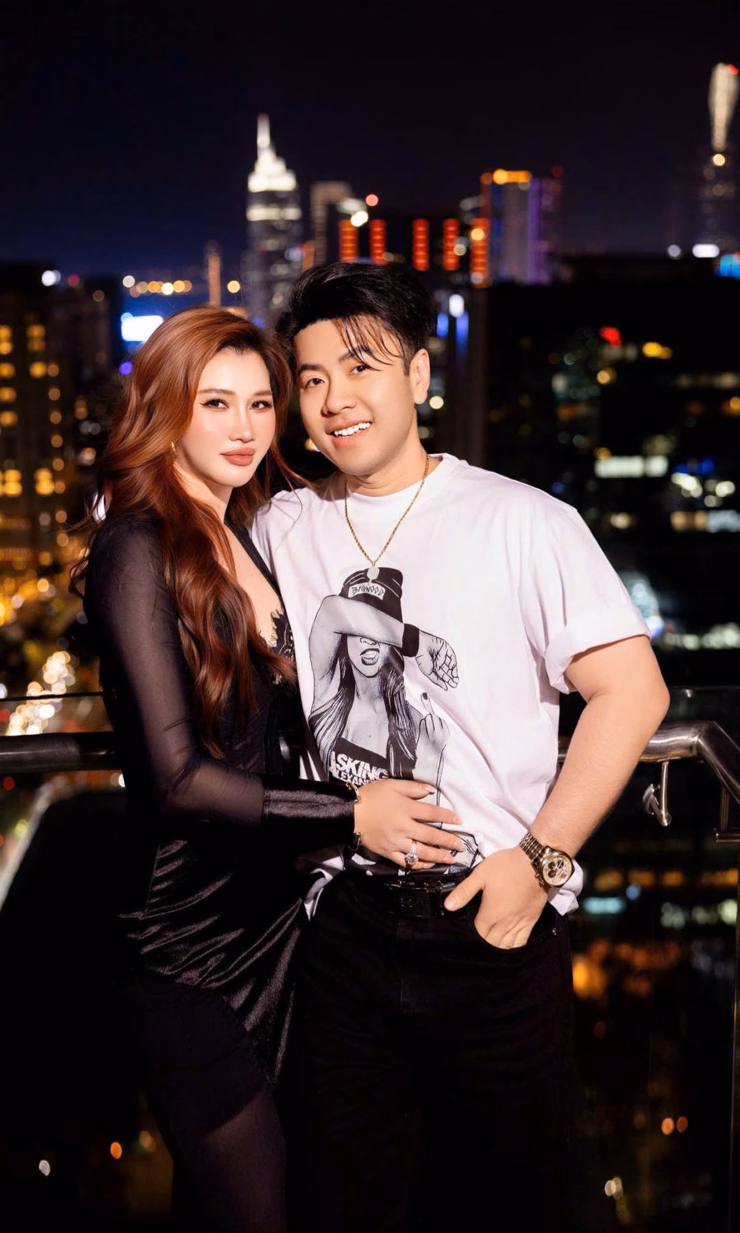 Akira Phan v&agrave; bạn g&aacute;i Phương Maika