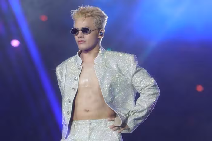 Gai Home Concert: Khi Nỗ Lực Hát Live Đối Đầu Áp Lực Sân Khấu