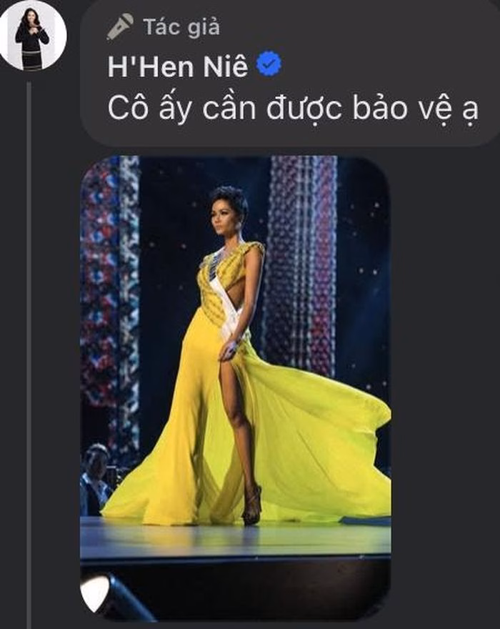 B&eacute; Harley với trang phục giản dị khiến fan th&iacute;ch th&uacute;