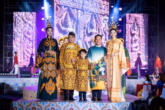 Dấu ấn Chăm Pa: Khi di sản nghìn năm hòa quyện cùng tà áo dài Việt