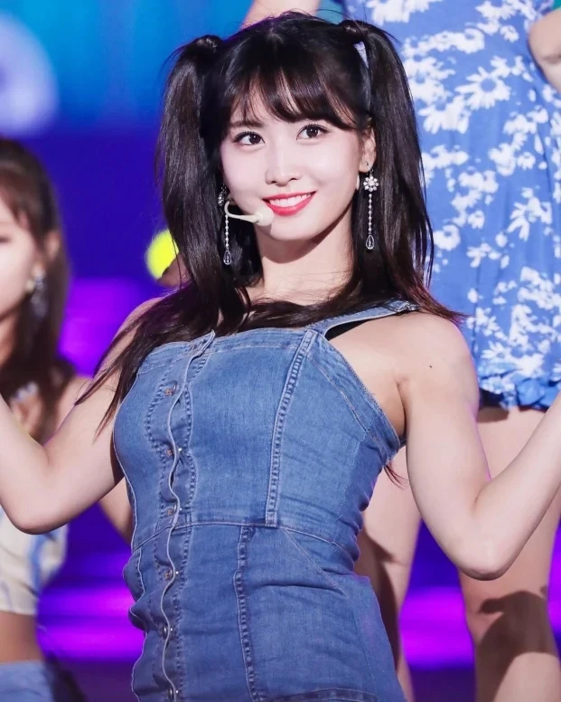 Momo TWICE tr&igrave;nh diễn vũ đạo đỉnh cao