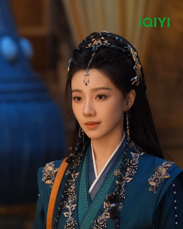 Nữ ch&iacute;nh T&acirc;n Mi do Vương Hạc Nhuận thủ vai