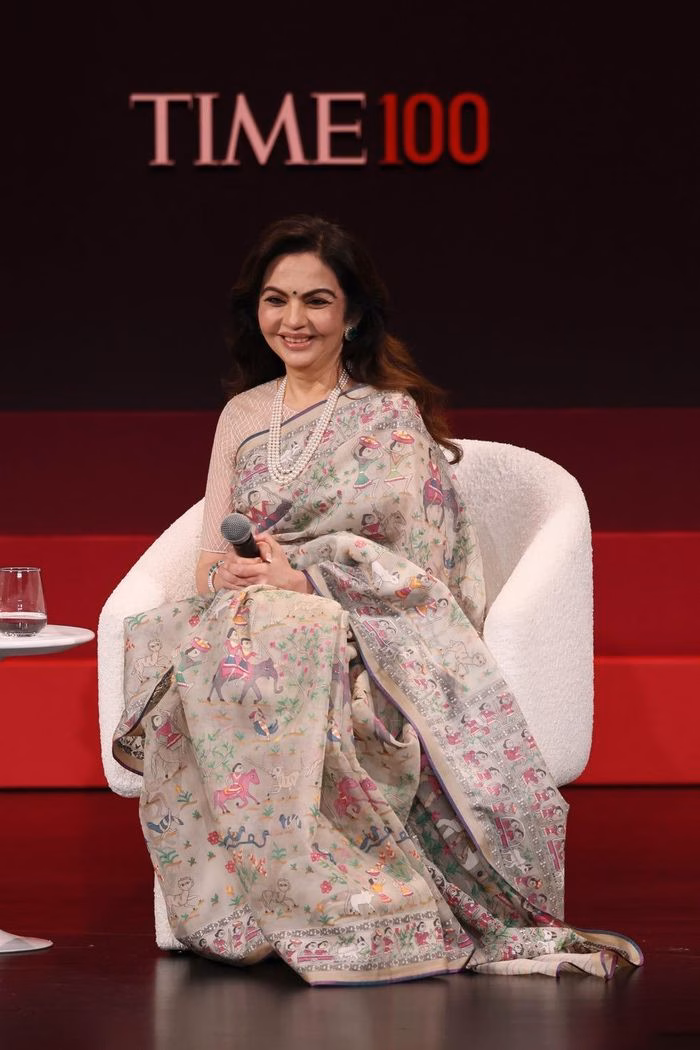 Nita Ambani v&agrave; phong c&aacute;ch thời trang t&ocirc;n vinh di sản văn h&oacute;a