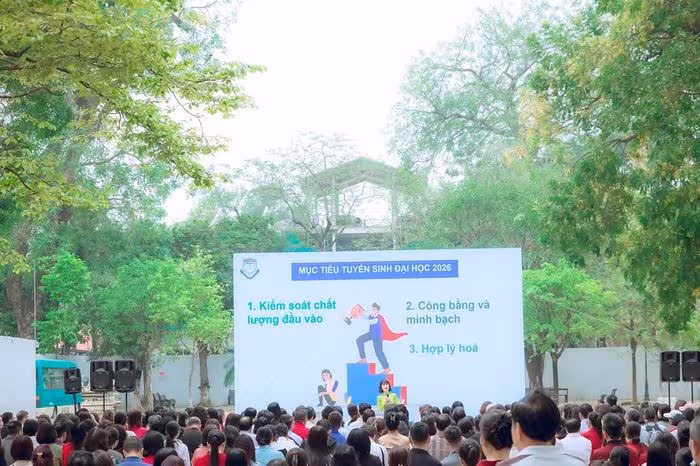 Chọn ngành “hot” hay chọn đúng mình? Lời khuyên từ chuyên gia hướng nghiệp