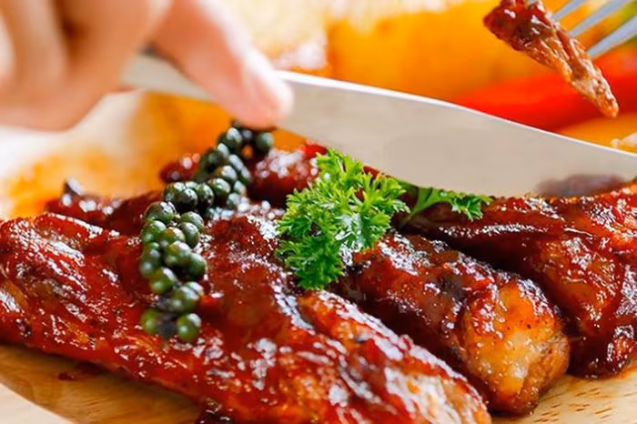 Gợi Ý 8 Món Ngon Ngày Lễ 30/4 – 1/5 Cho Bữa Tiệc Gia Đình Ấm Cúng