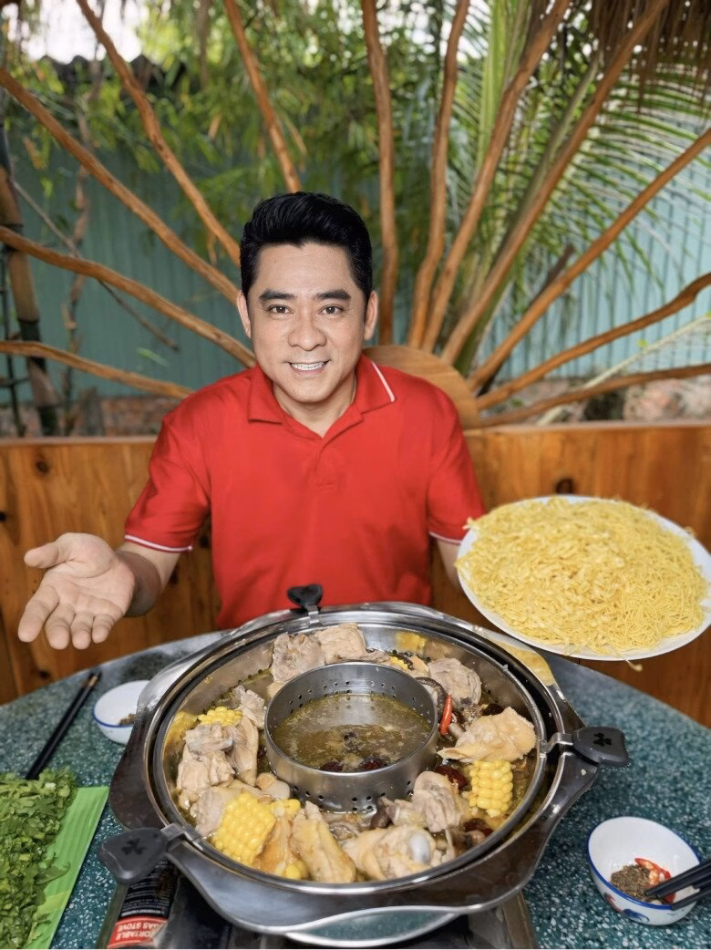 Niềm vui nấu nướng gi&uacute;p nghệ sĩ Huỳnh Anh Tuấn phục hồi t&acirc;m l&yacute; sau biến cố