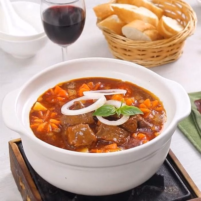 M&oacute;n b&ograve; sốt vang đậm đ&agrave; cho ng&agrave;y lễ 30/4 1/5