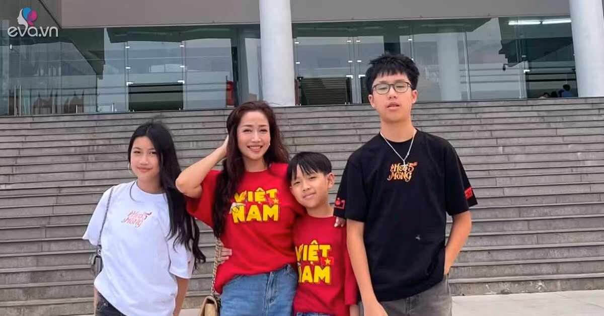 Ốc Thanh Vân cùng 3 con gây sốt tại sự kiện: Quý tử đầu lòng cao lớn vượt mẹ