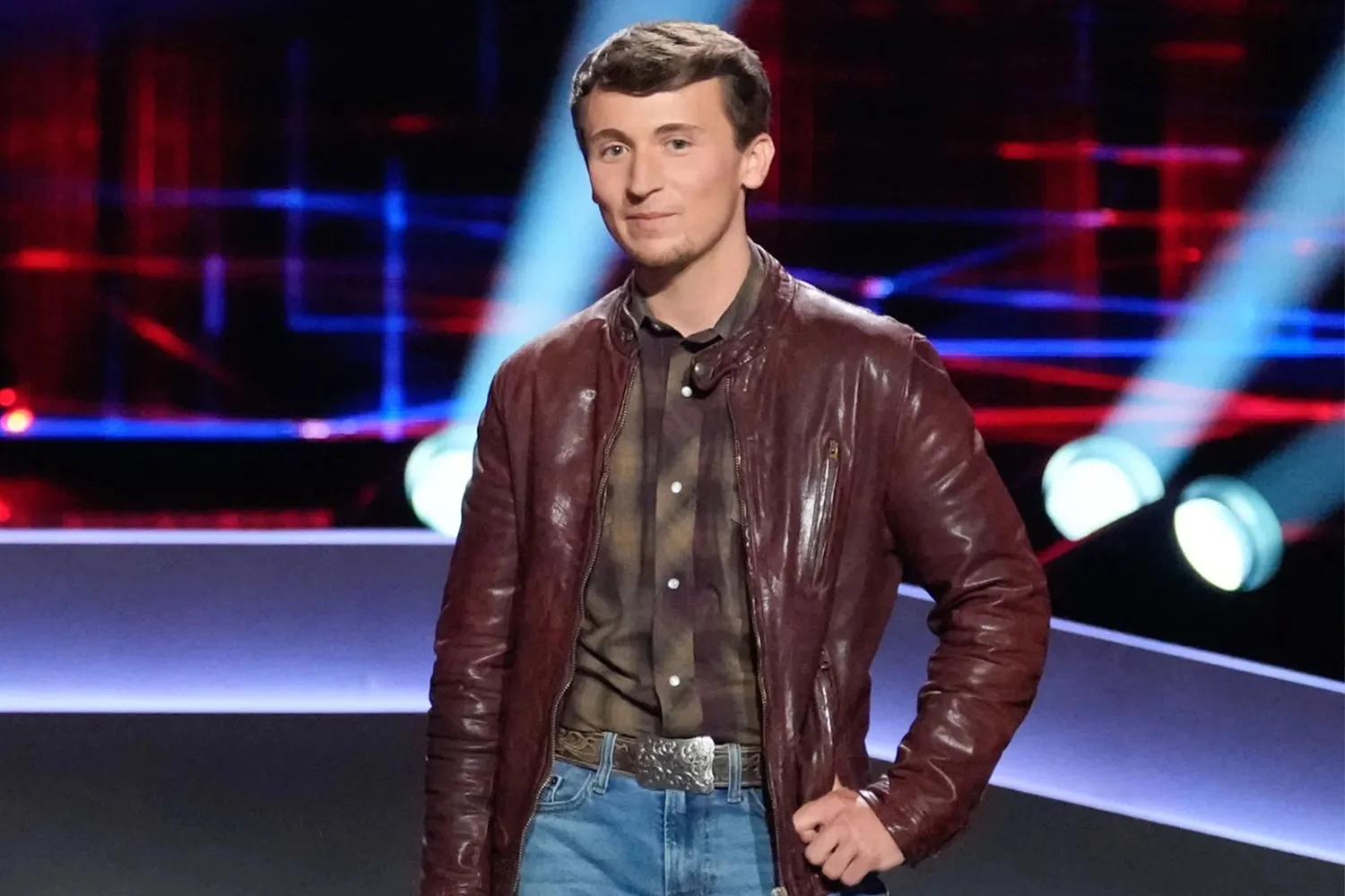 Ch&acirc;n dung nam ca sĩ Dylan Carter - một t&agrave;i năng trẻ với t&acirc;m hồn nh&acirc;n hậu