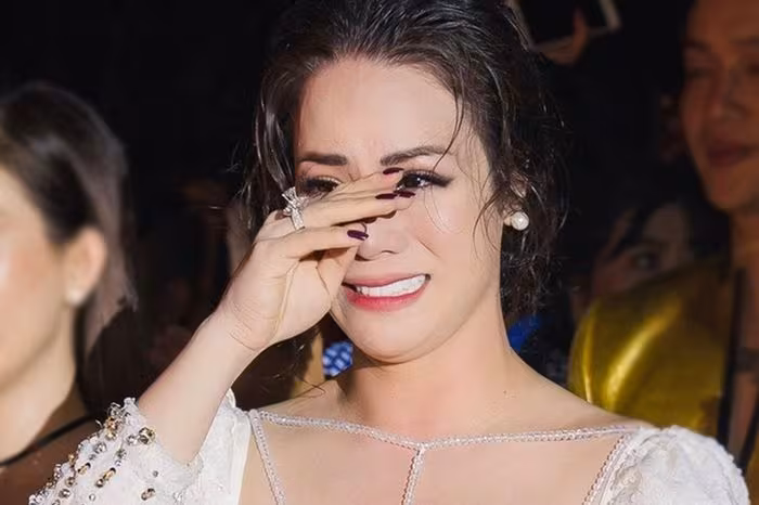 Nhật Kim Anh và MV Ngày chờ đêm mong: Khi nỗ lực lột xác chưa chạm tới khán giả