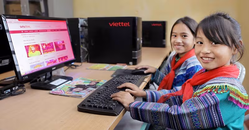 Viettel và Sứ Mệnh Xóa “Vùng Lõm” Số: Từ Đỉnh Núi Peru đến Trường Học Việt