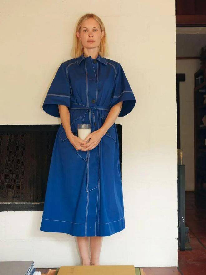 V&aacute;y sơ mi denim c&aacute; t&iacute;nh cho phong c&aacute;ch năng động