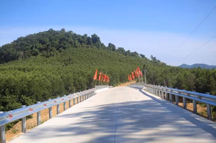 Đánh thức du lịch làng Canh Tiến Gia Lai: Từ ‘lụy đò’ đến đường bê tông