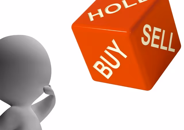 Giải mã tín hiệu lãnh đạo doanh nghiệp: Mua ròng đăng ký, bán ròng thực thi