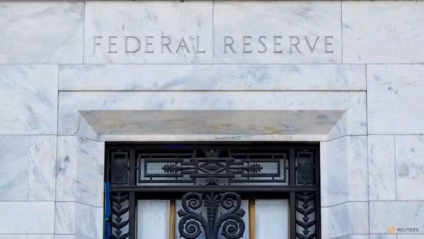 Fed giữ nguyên lãi suất: Áp lực lạm phát và bài toán nhân sự