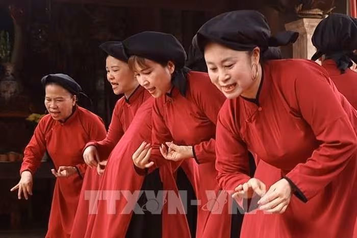 Hát Xoan Phú Thọ: Sức Sống Di Sản UNESCO Dưới Mái Đình Hùng Lô