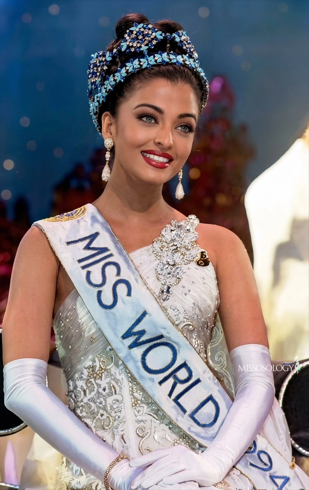 Aishwarya Rai đăng quang Hoa hậu Thế giới 1994