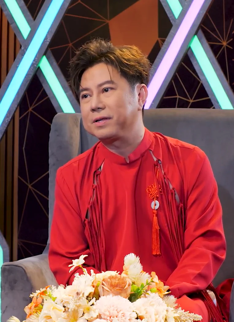 Ca sĩ Quốc Đại b&agrave;y tỏ l&ograve;ng biết ơn đối với vợ chồng ca sĩ Cẩm Ly