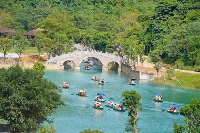 Top 6 địa điểm du lịch 30/4 không đông đúc, bình yên cho kỳ nghỉ lễ