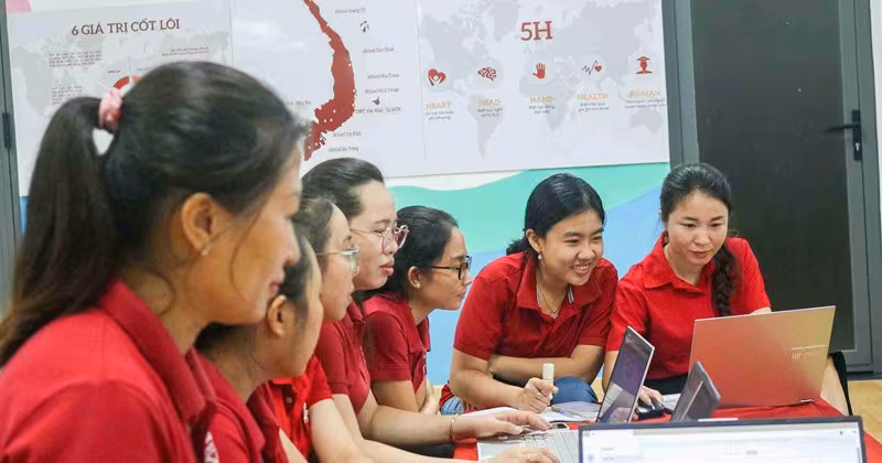 Giáo dục AI cho học sinh phổ thông: Cách Khánh Hòa cân bằng công nghệ và tư duy