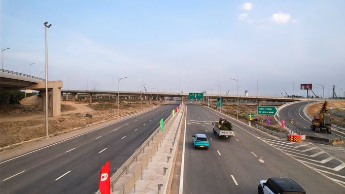 Hạ tầng hiện đại của cao tốc Bi&ecirc;n H&ograve;a - Vũng T&agrave;u gi&uacute;p r&uacute;t ngắn thời gian di chuyển