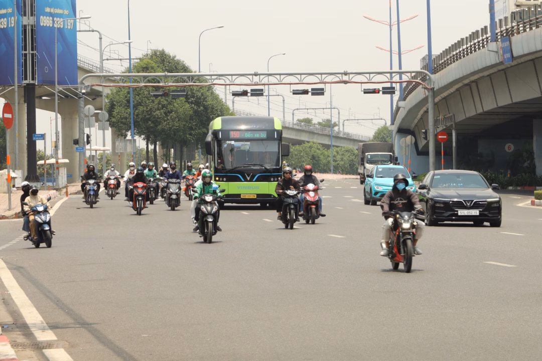 Quy hoạch mạng lưới xe bu&yacute;t kết nối s&acirc;n bay Long Th&agrave;nh v&agrave; T&acirc;n Sơn Nhất