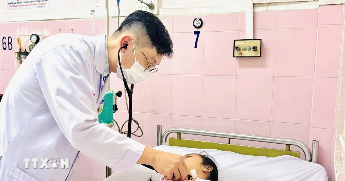 Salmonella gây ngộ độc: 46 trường hợp tại trường học TP.HCM