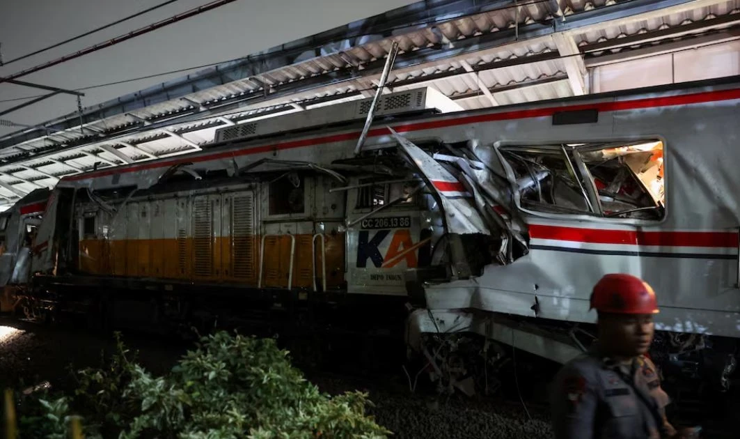 Thảm kịch đường sắt tại Jakarta: Va chạm tàu hỏa khiến hơn 80 người thương vong