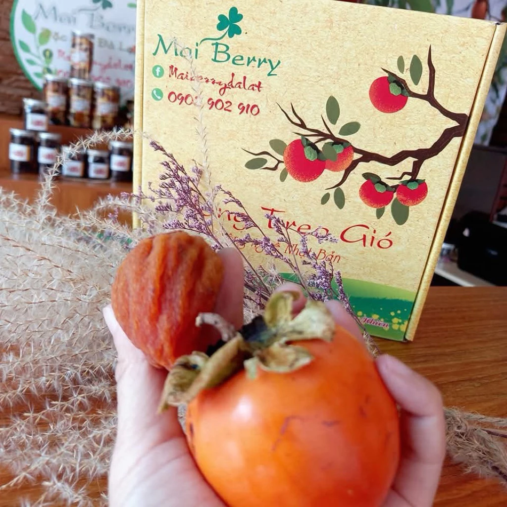 Tại sao hồng treo sấy gió Đà Lạt lại là lựa chọn hàng đầu cho món ăn vặt lành mạnh?