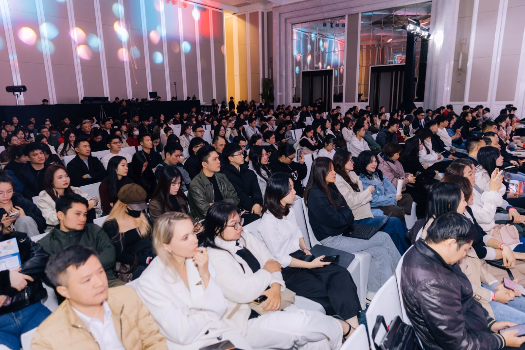 Đ&ocirc;ng đảo chủ doanh nghiệp tham dự phi&ecirc;n hội thảo TikTok Tết SMB