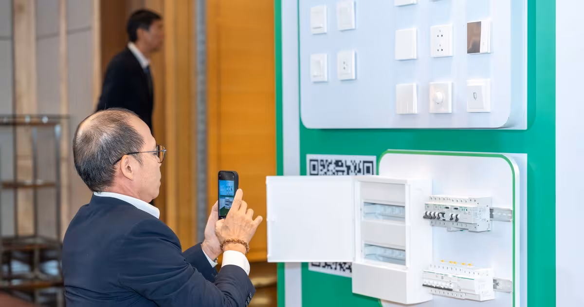 Schneider Electric giới thiệu Vivace E – Công tắc & ổ cắm đột phá cho không gian sống