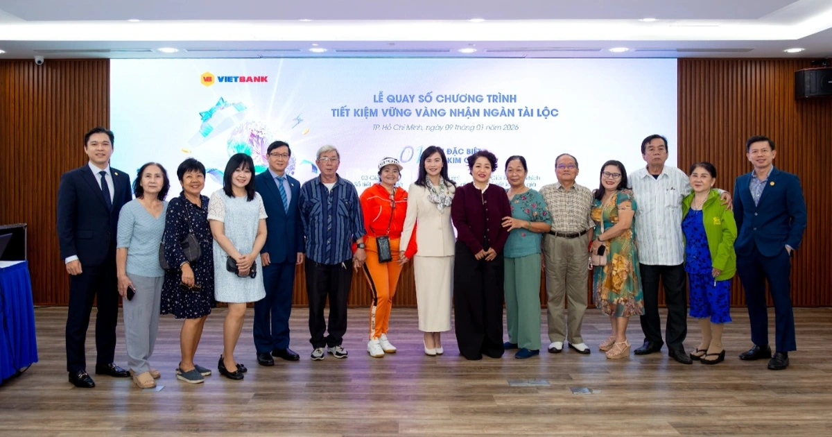 Vietbank công bố người nhận kim cương 500 triệu đồng trong chương trình “Tiết kiệm vững vàng, nhận ngàn tài lộc”
