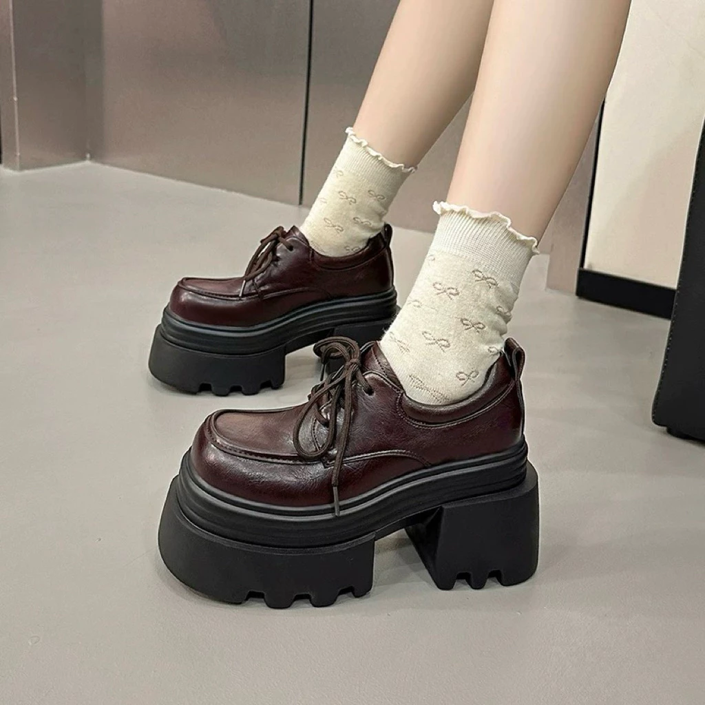 Mũi vuông cao khủng 10cm có thực sự hack dáng như lời đồn?