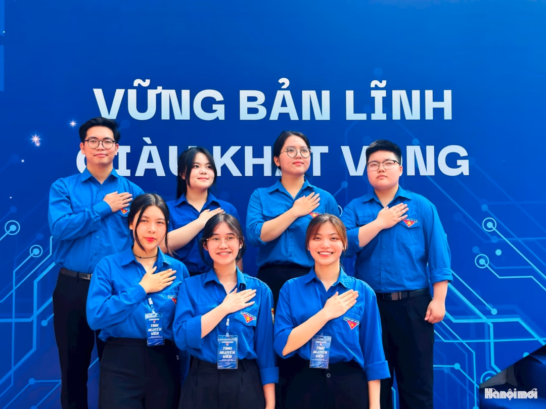 Sinh viên tình nguyện Sinh viên tình nguyện tham gia Tiếp sức mùa thi