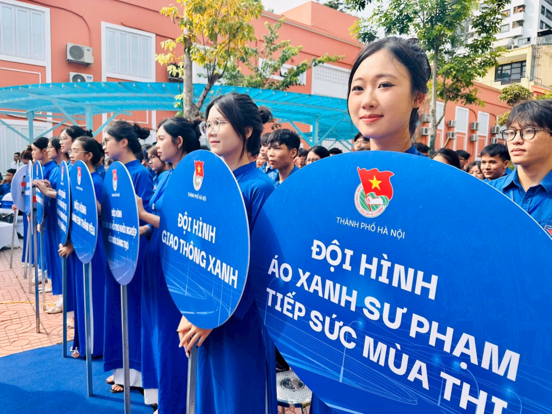 Đội hình Tiếp sức mùa thi Các đội hình Tiếp sức mùa thi sẵn sàng đồng hành cùng sĩ tử