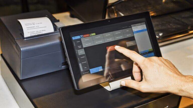 Phát hiện thuốc giả, Bộ Y tế thu hồi khẩn cấp dầu mù u, TP.HCM đẩy mạnh hóa đơn điện tử Ảnh minh hoạ