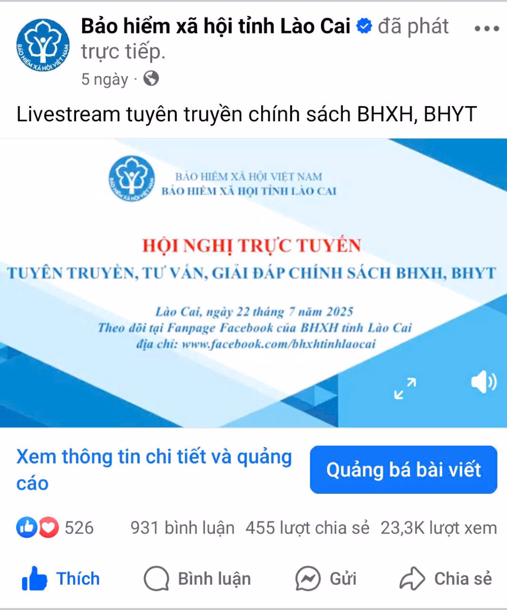 Lào Cai: Đổi mới truyền thông để thúc đẩy tham gia bảo hiểm y tế Tuyên truyền nhóm nhỏ tại hộ gia đình.